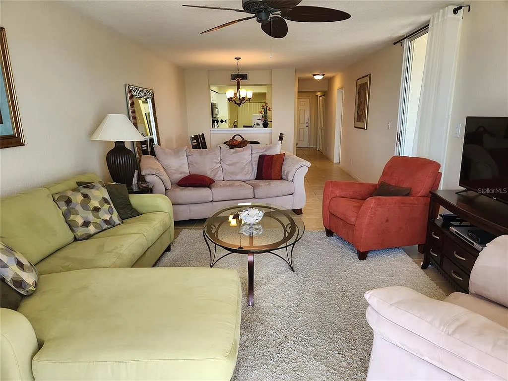 2 bed, 2.0 bath, 1185 sqft, $3,000 — Photo 4