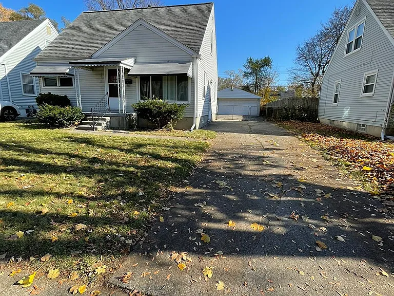 18402 Denby — Photo 1