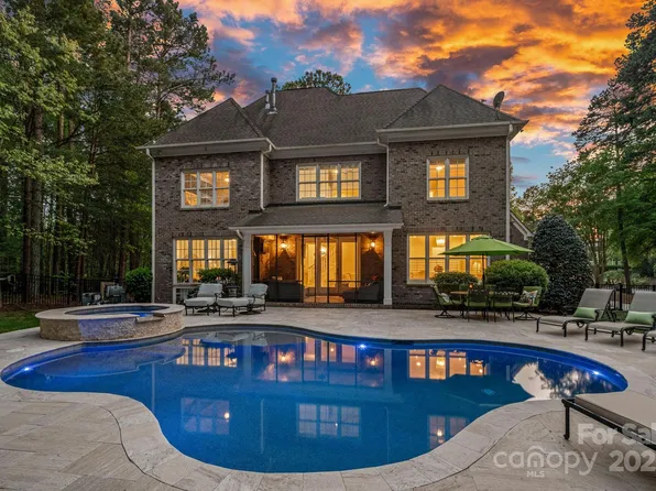 1717 Brawley School Rd, Mooresville, NC 28117