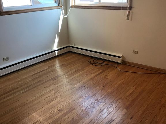 3rd image of 3045 S Harlem Ave #1W