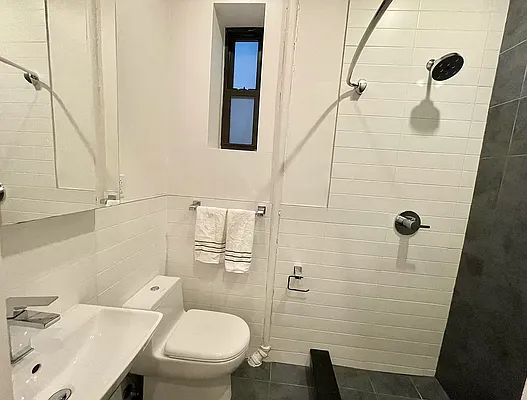 Rented by VRE | media 7