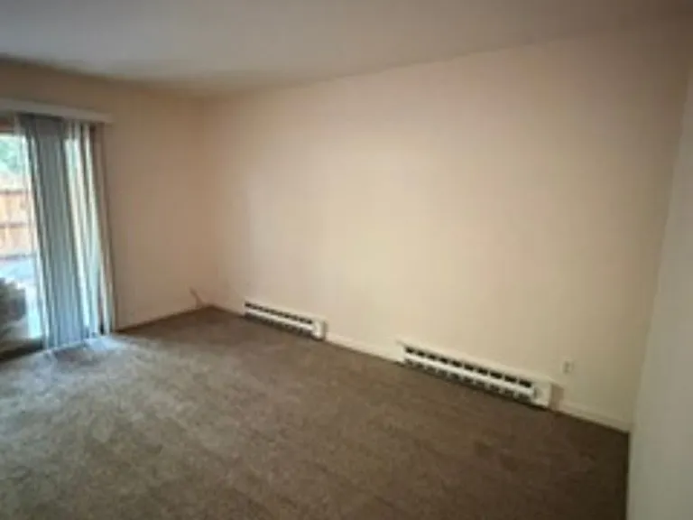 825 Southwood Blvd #16 — Photo 5