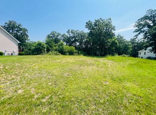 2112 Crestwood Dr, Crest Hill, IL 60403