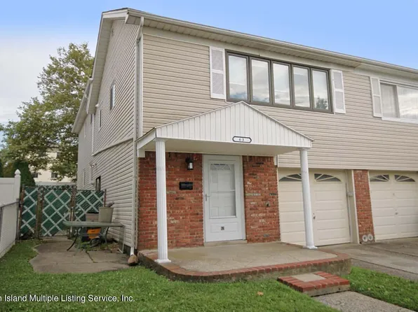 63 Middle Loop Rd, Staten Island, NY 10308