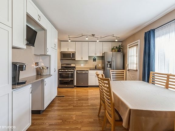 4th image of 1058A Boxwood Dr #A