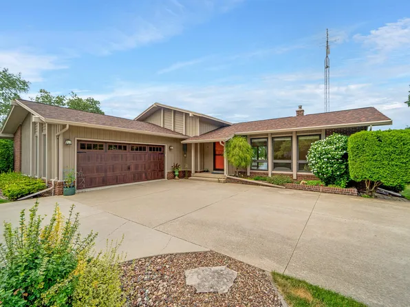 W6639 Willow Lawn Rd, Fond Du Lac, WI 54937