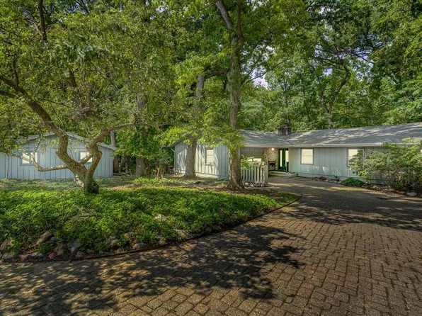 6730 Oak Dr, Portland, MI 48875