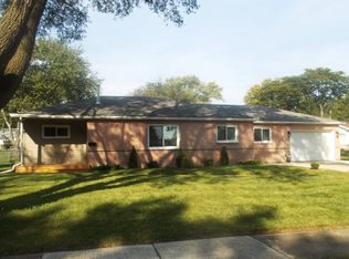 730 Alhambra Ln, Hoffman Estates, IL 60169