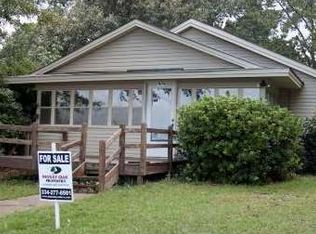 909 Lake Region Cir, Wetumpka, AL 36092