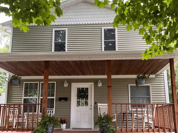 209 N Maple St, Argos, IN 46501