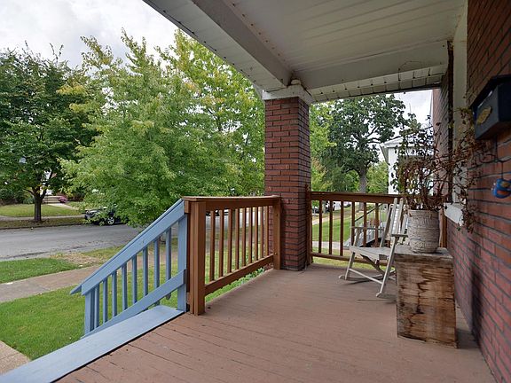 3rd image of 3176 Leola Ave