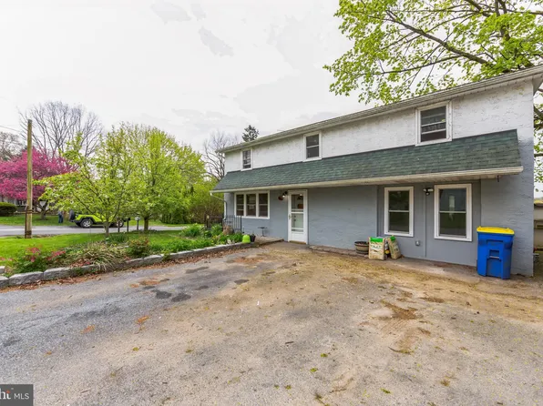 410 Firehouse Ln, Honey Brook, PA 19344