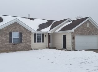 8703 Tim Ln, Machesney Park, IL 61115