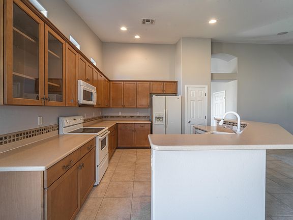 3rd image of 20788 N Madison Dr