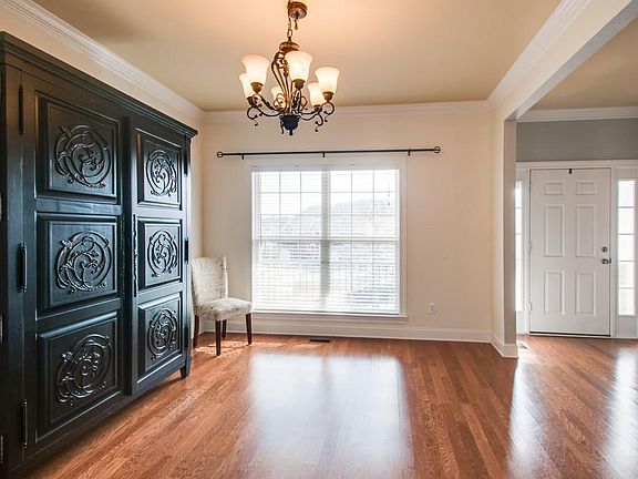 5th image of 7513 Woodstream Dr