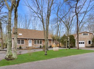 6 Lynnwood Ct, Hampton Bays, NY 11946