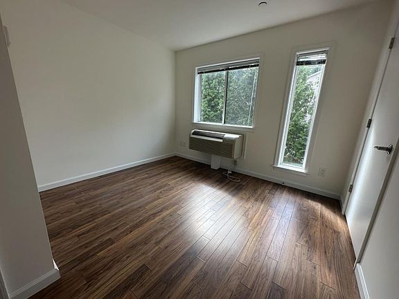 5th image of 17 Dekalb Ave APT 104