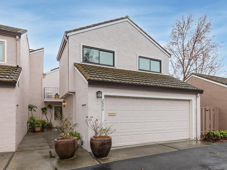 1st image of 2456 Rockridge Way