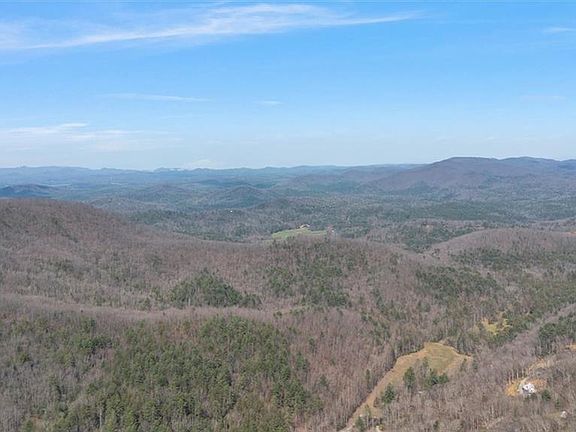5th image of 881 Fox Mountain Rd