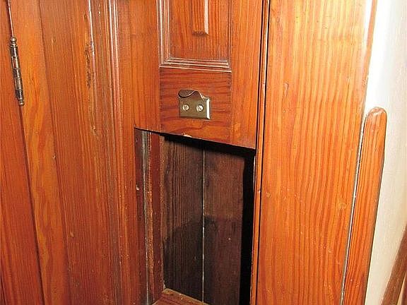 Kitchen Laundry Chute