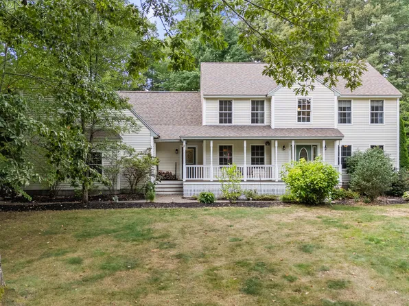 11 Forest View Drive, Falmouth, ME 04105