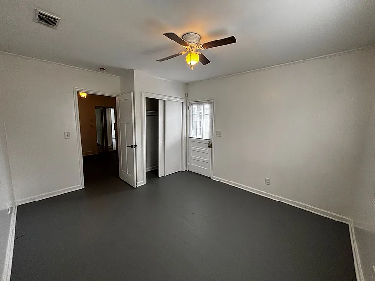 114 Calvary Dr — Photo 8