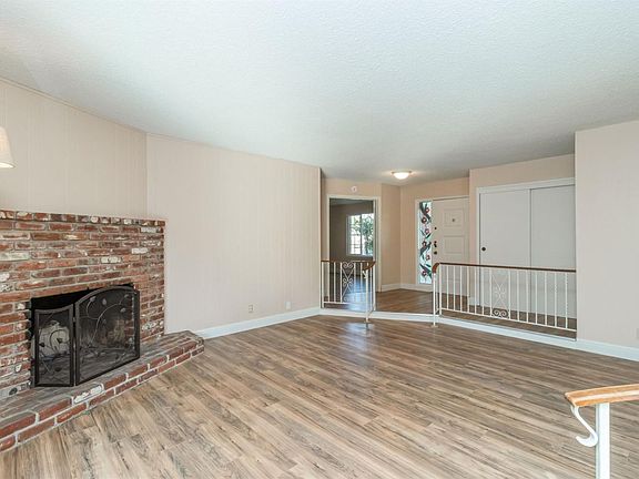 4th image of 723 W Paul Ave