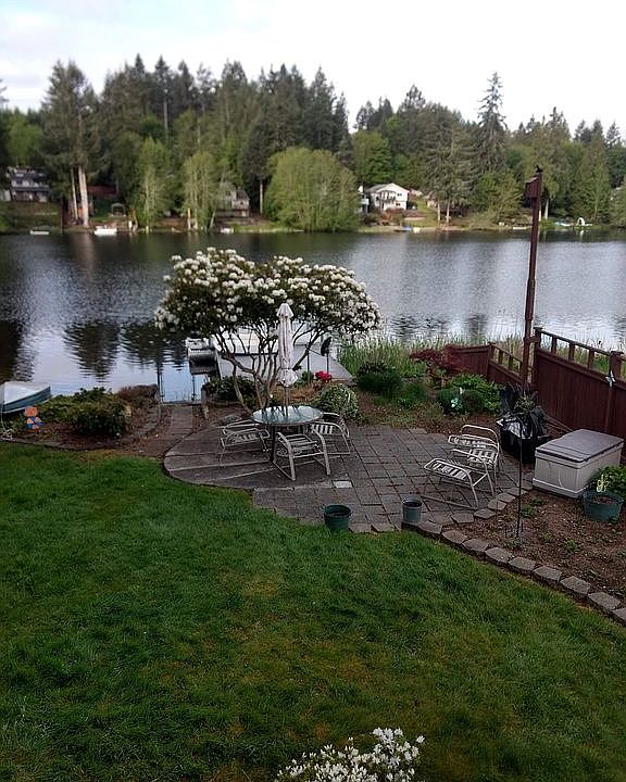 1st image of 660 SE Crescent Dr