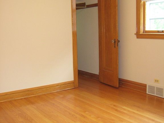 4th image of 1331 S Kenilworth Ave