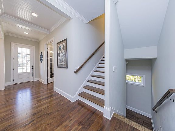 2nd image of 117 Barlow Dr