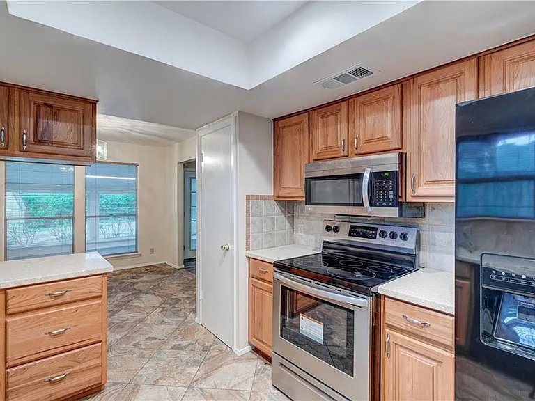 12118 Black Angus Dr — Photo 14