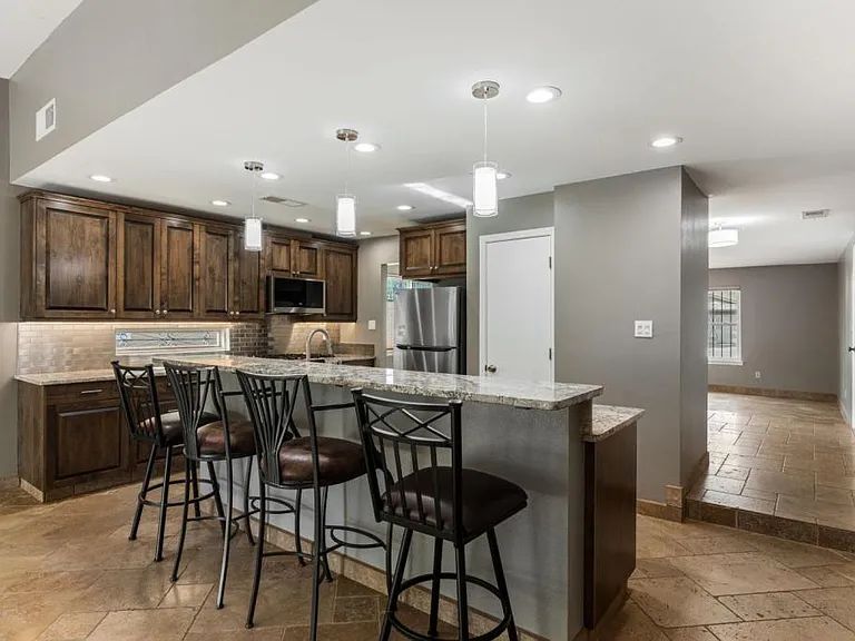 6612 Christy Ave NE — Photo 17