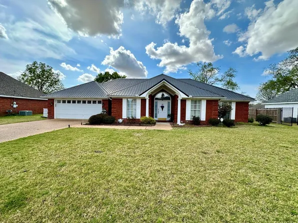 1216 Waverly Ave, Cleveland, MS 38732