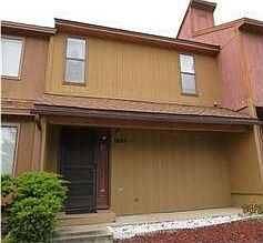 1st image of 1205 Willow Ln