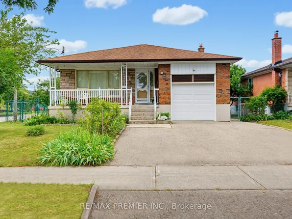 27 Whitfield Ave, Toronto, ON M9L 1G2