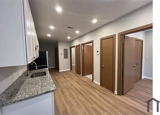 2 bed, 582 sqft, $1,850 — Photo 3