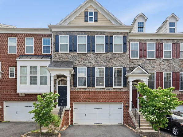 20661 Erskine Ter, Ashburn, VA 20147