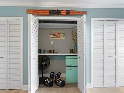 360 8th Ave N APT 3, Tierra Verde, FL, 33715