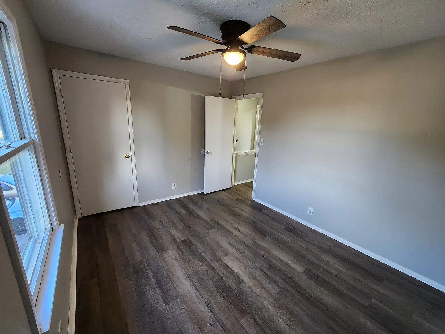 126 Cardinal Drive - 5 — Photo 2