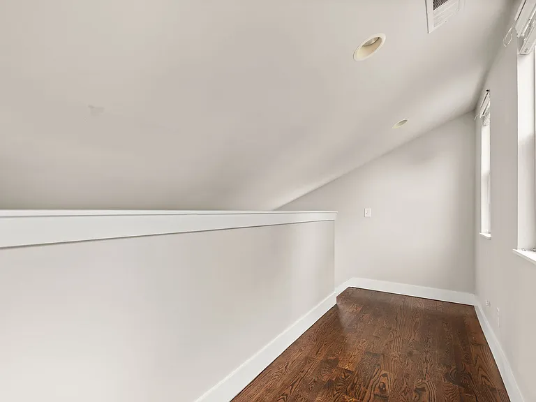 1724 6th Ave N #A — Photo 37