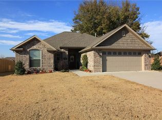 812 Custer St, Prairie Grove, AR 72753