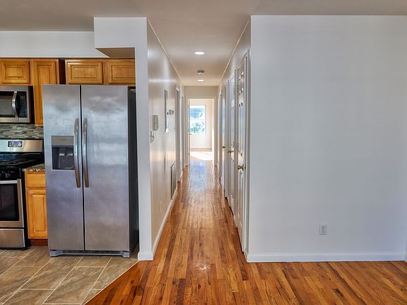 3rd image of 31 Hanford St #1