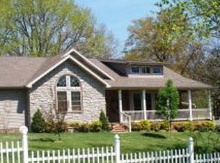 564 Dale Ave, Hollister, MO 65672