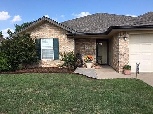 1st image of 3849 Notre Dame Cir