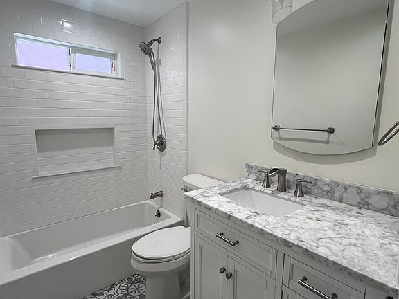 5th image of 5511 Carlin St