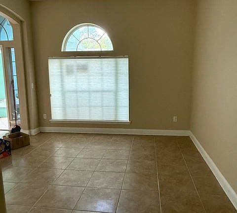 5th image of 2044 OAK GLEN Road