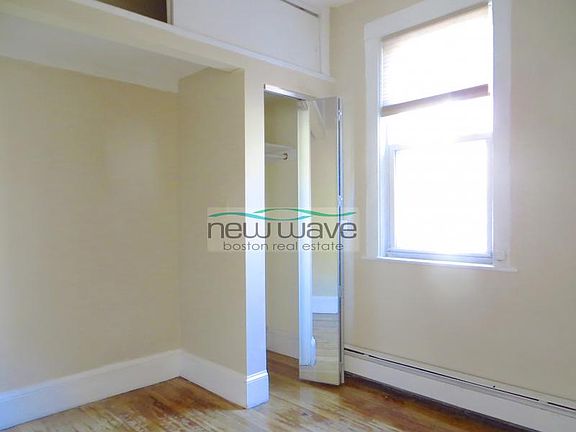 3rd image of 149 Endicott St APT 1