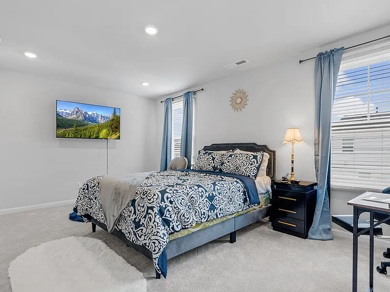 Sequoia Ln — Photo 6