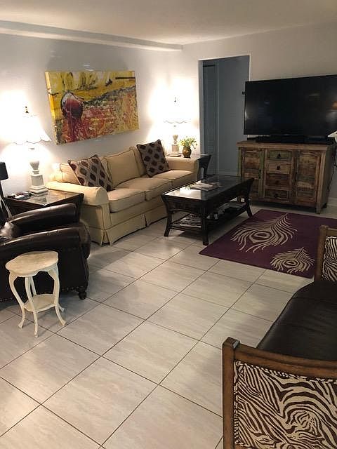 1st image of 422 Julia Pl Unit A