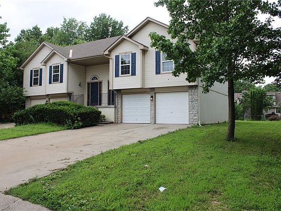2nd image of 403 NW Highland Ln